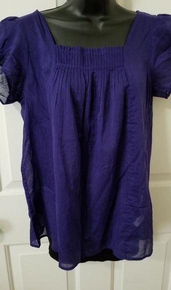 GAP Tops - Gap lightweight 100% cotton purple shirt